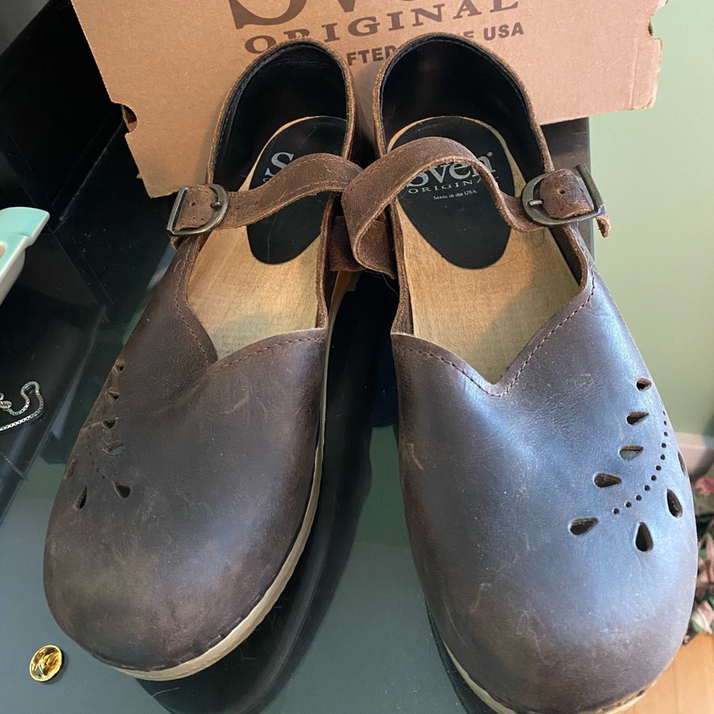 Almost new Sven Clogs